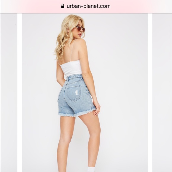 FRAYED HEM BERMUDA SHORTS (SIZE 7 US) - Picture 2 of 4